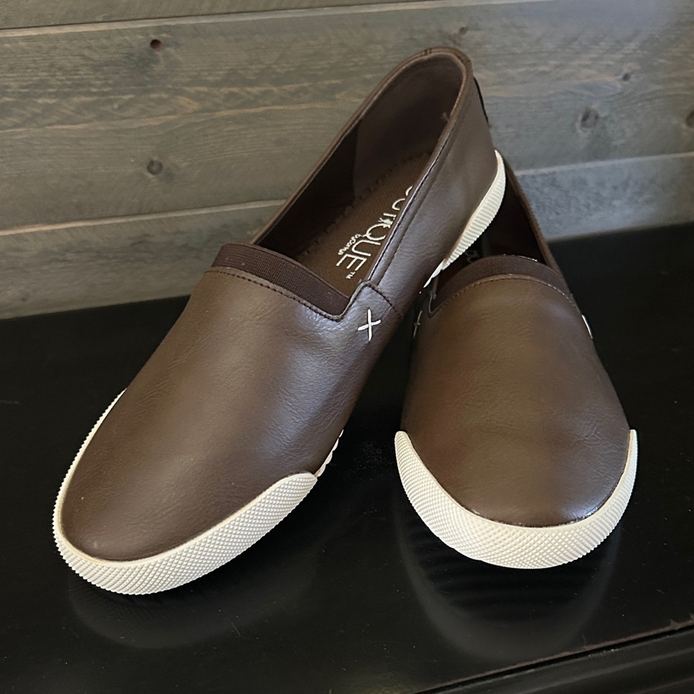 Boutique by Corky’s Brown Slip-On Sneakers / Flats • Size 8 • NWT